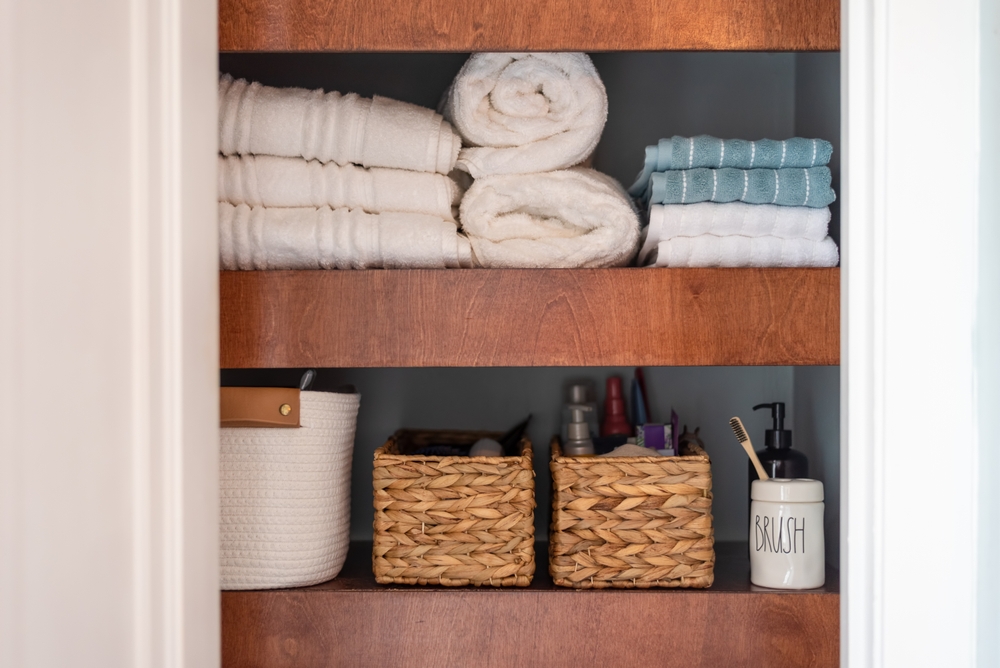 איך מנגנוני הרחף והטריקה השקטה שינו את חווית המגורים